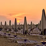 Lovely Flat Just 150mt From The * Bibione