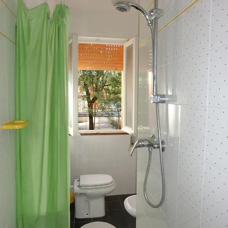 Two-bedroom 150m From The Apartment Bibione
