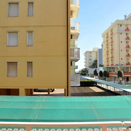 Two-bedroom 150m From The * Bibione